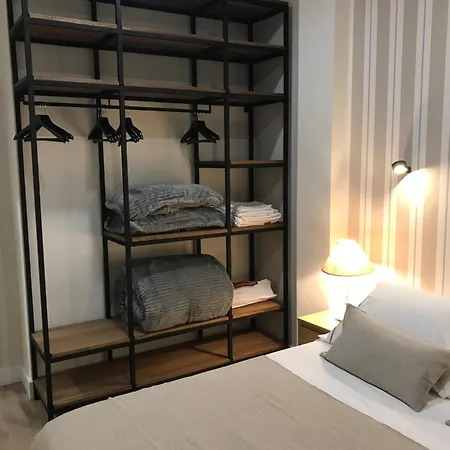Lira Home, Centro * Seville